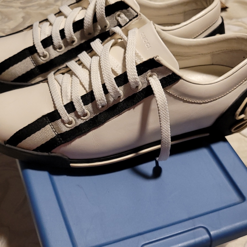Sneakers - Picture 8 of 10